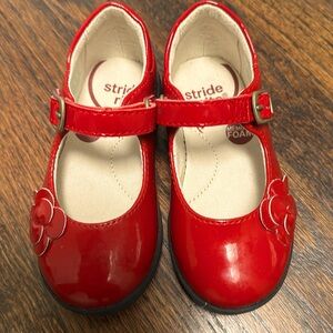 Shiny! Stride Rite kids’ 7W red patent leather Velcro Mary Jane shoes